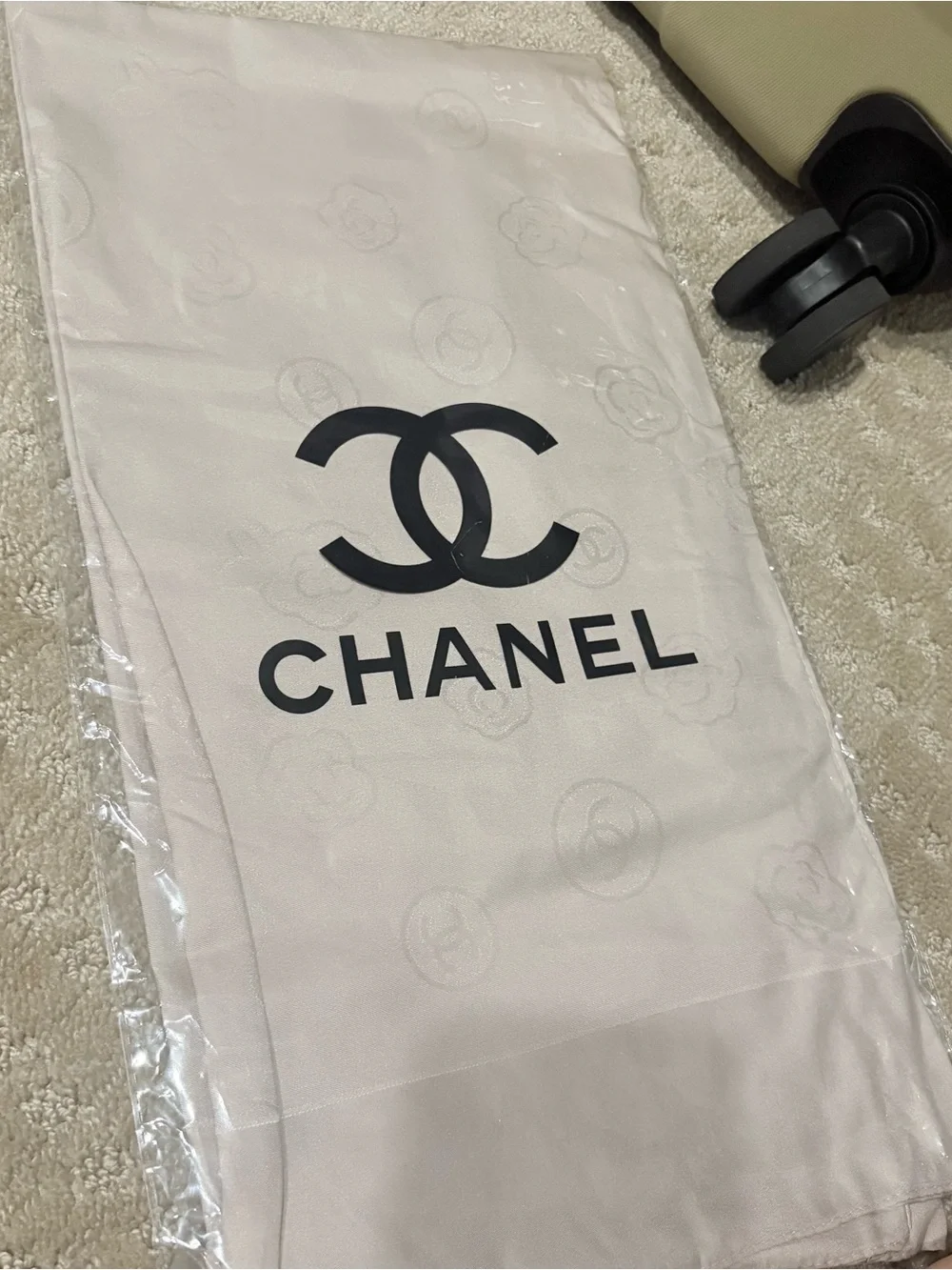 Chanel gray solid square classic scarf 35x35 ‼️LAST ONE LEFT